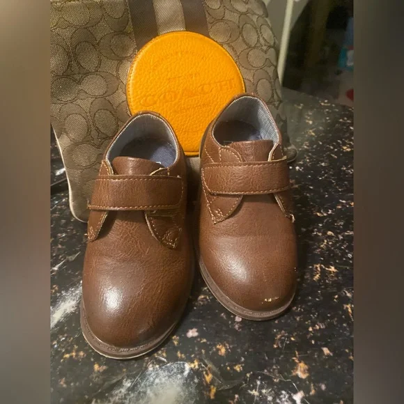 Shoes Gently Worn Toddler Dress Shoes From Dsw Poshmark